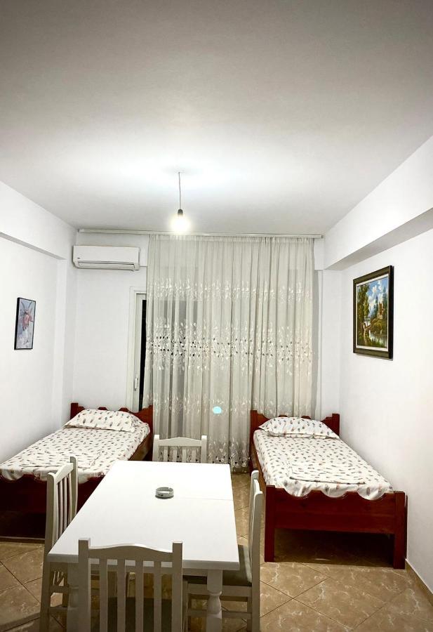 Honey Apartment Near Port Of Saranda 외부 사진